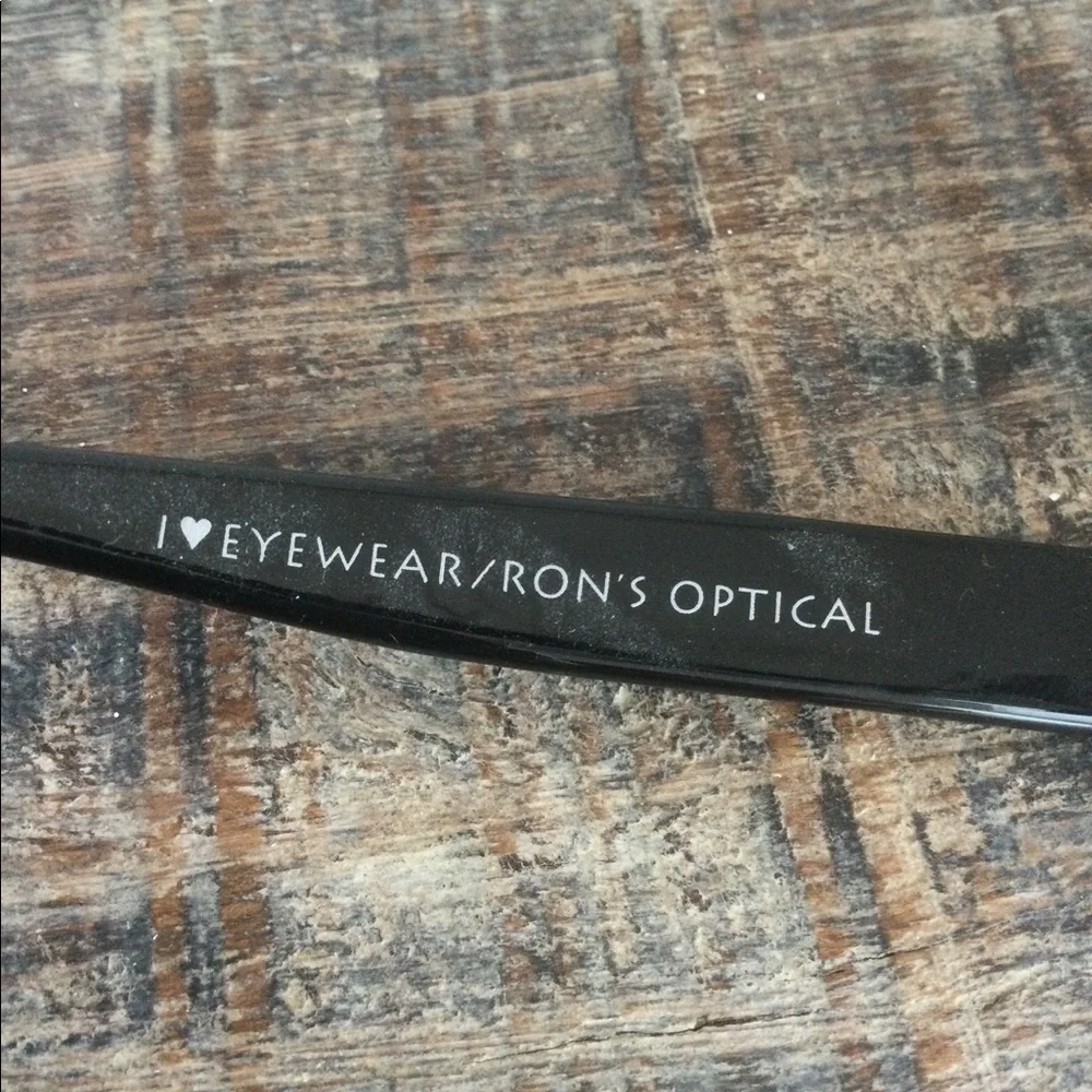 I Heart Eyewear stylish brown
